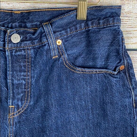 NWOT Levi’s 501 Blue Button Fly Shorts Roll Hem W27 - Picture 3 of 9